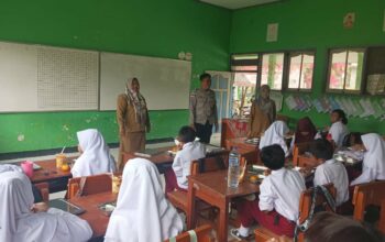 Bantuan Makanan Bergizi Gratis Jangkau Ribuan Pelajar di Sekotong