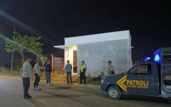 Polsek Gerung Intensifkan Patroli Kamling dan Kandang Kolektif di Desa Kebon Ayu