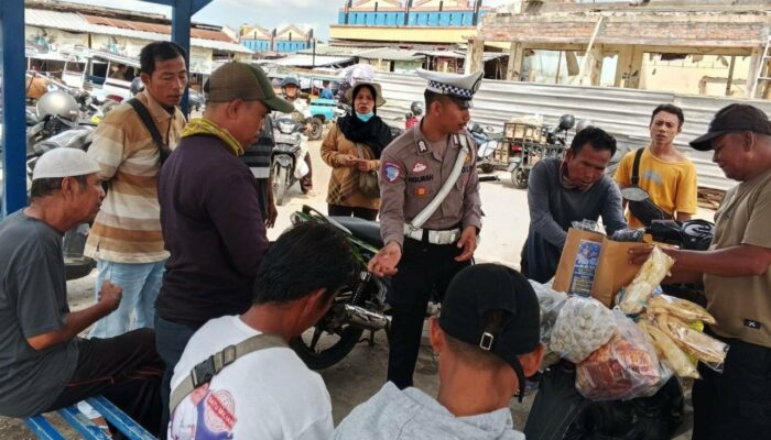Bangun Kesadaran Berlalu Lintas, Satlantas Lombok Barat Sambangi Ojek Pasar Jereneng