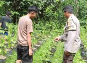 Strategi Polsek Batulayar Tekan Inflasi Melalui Lahan Desa